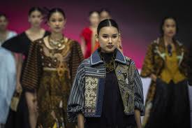 tren mode Indonesia 2025